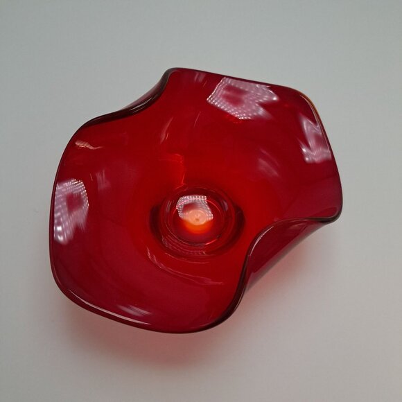 Viking Glass Red Swung Vase Candy Dish Wavy Edge Art Glass Vintage Decor Piece - Picture 9 of 9